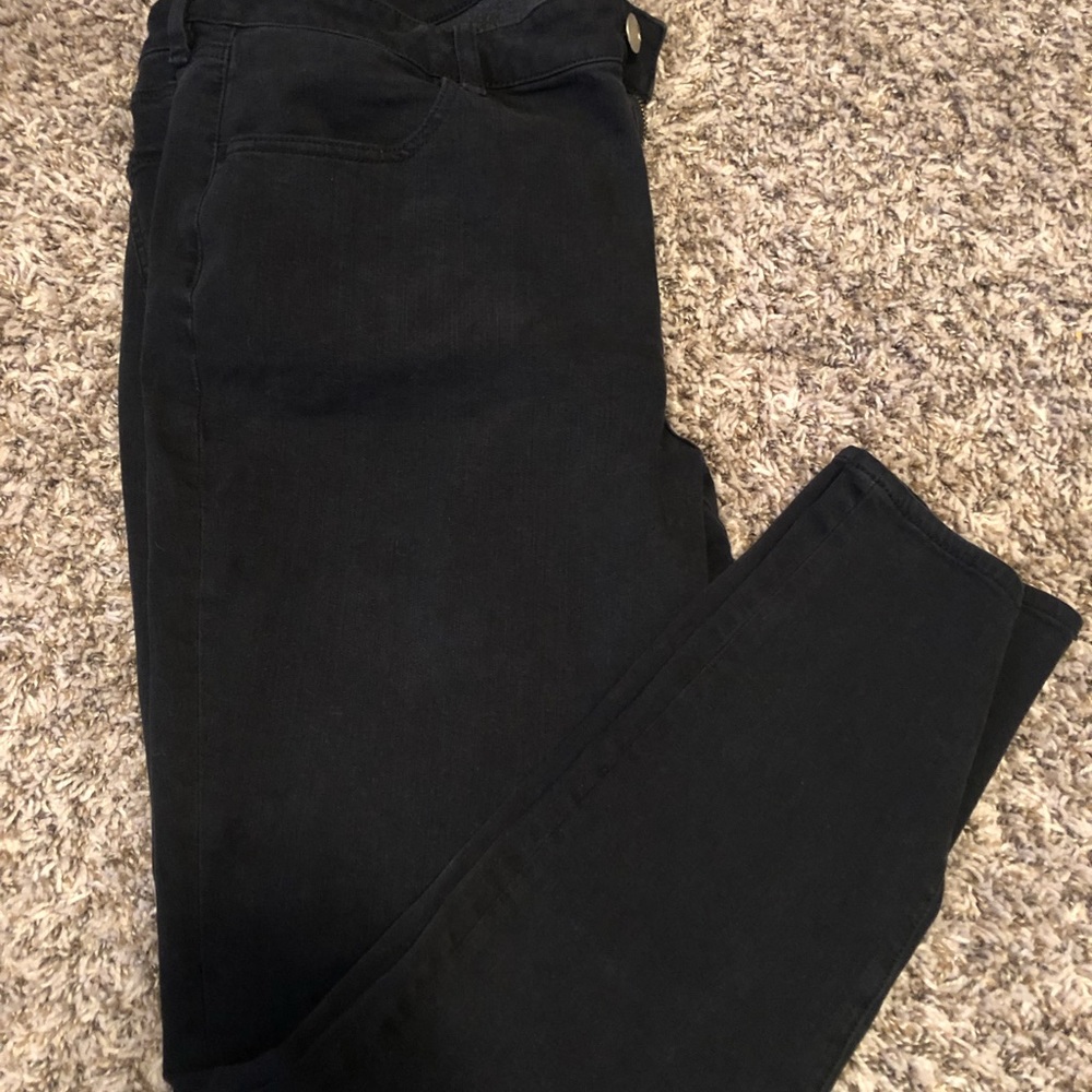 American Eagle Black Jeggings